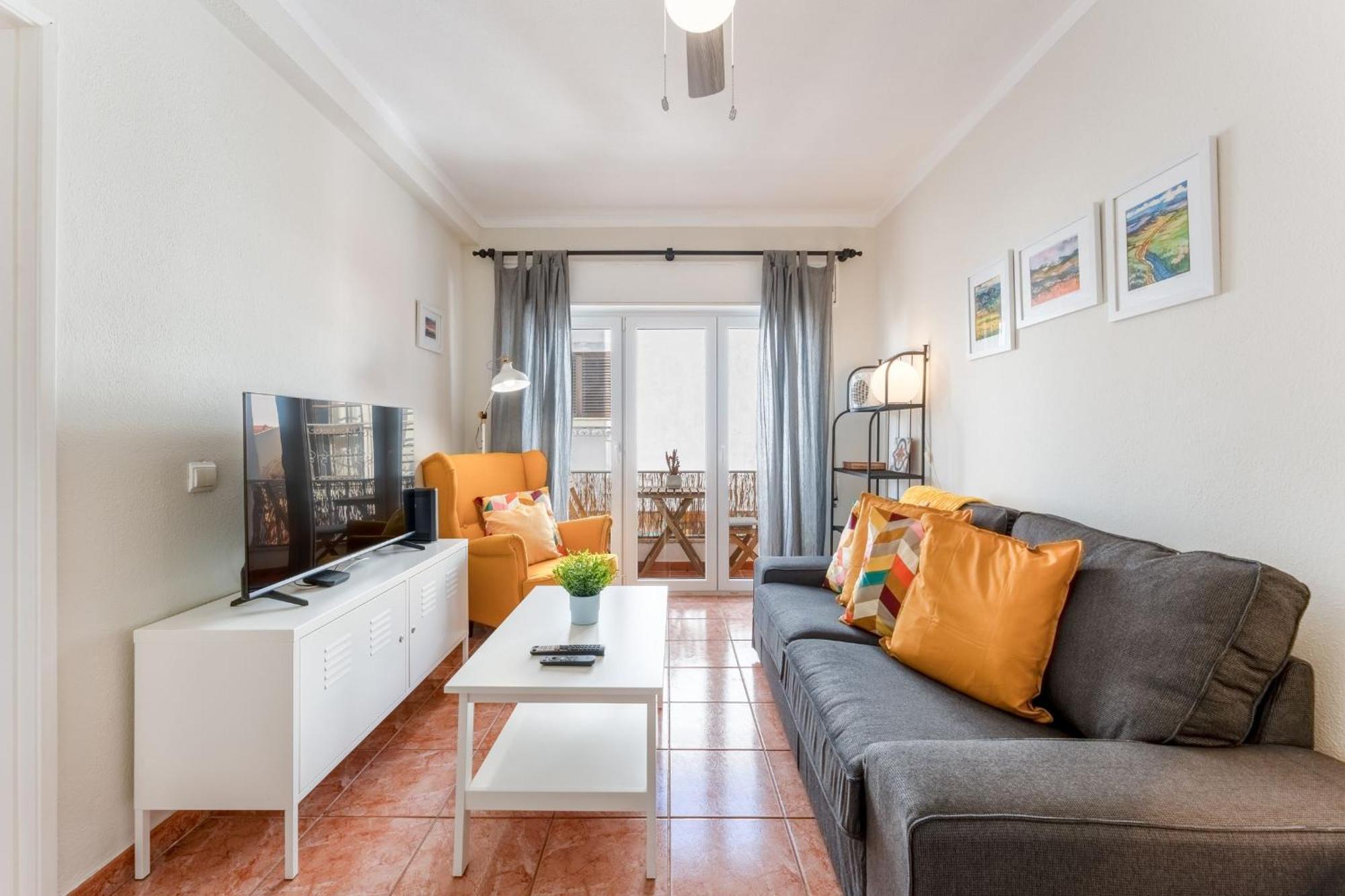 בורגאו Comfy Flat W/ Rooftop Beach View By Lovelystay מראה חיצוני תמונה