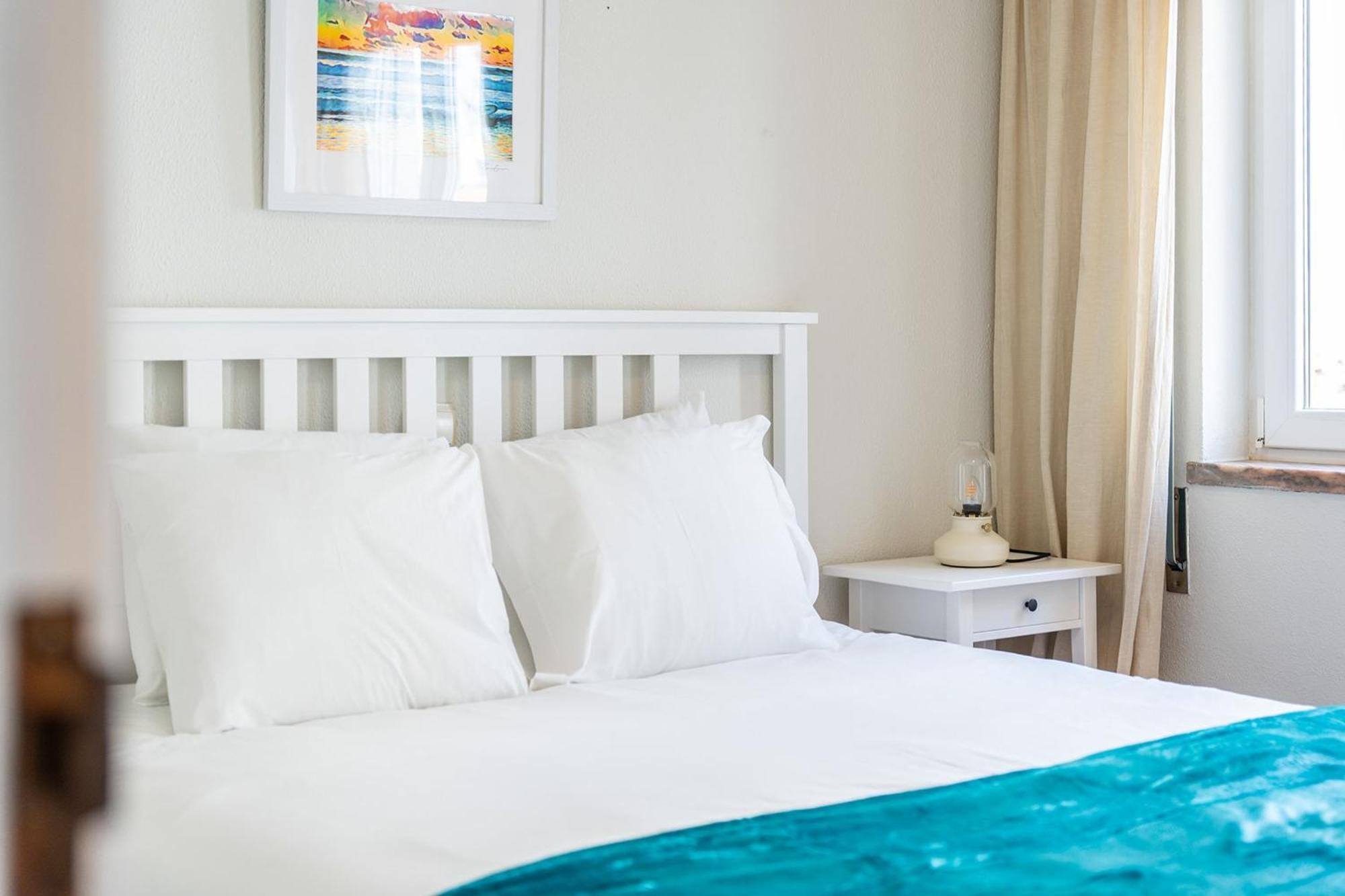 בורגאו Comfy Flat W/ Rooftop Beach View By Lovelystay מראה חיצוני תמונה